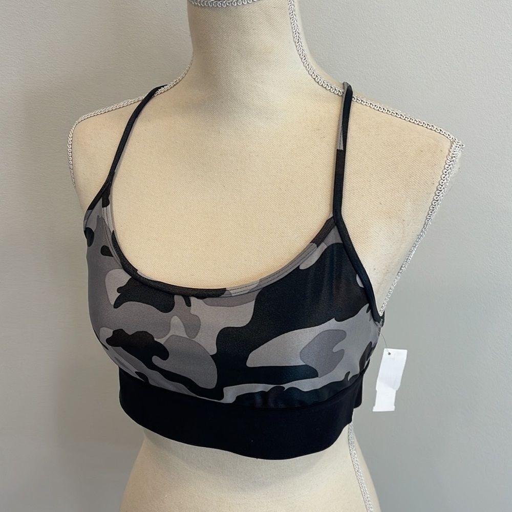 Koral Sweeper Sports Bra Size Large – Camo (NWT)